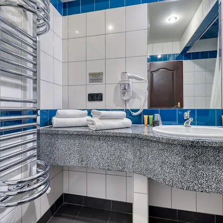 Continental Hotel 3*