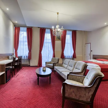 Continental Hotel 3*