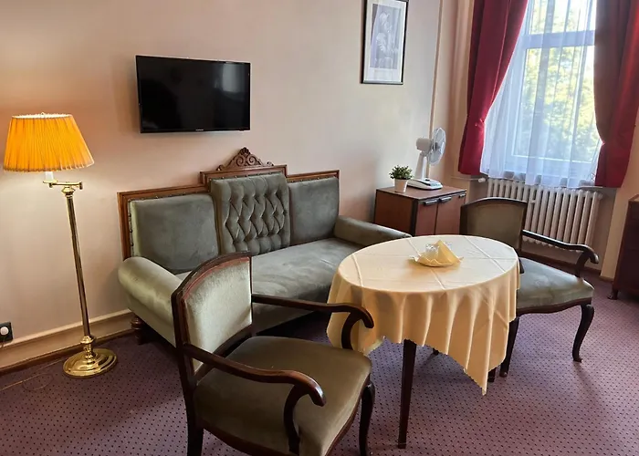 Continental ホテル