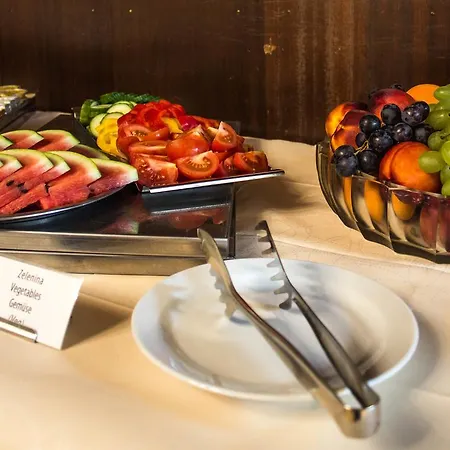 Continental 3* Плзень